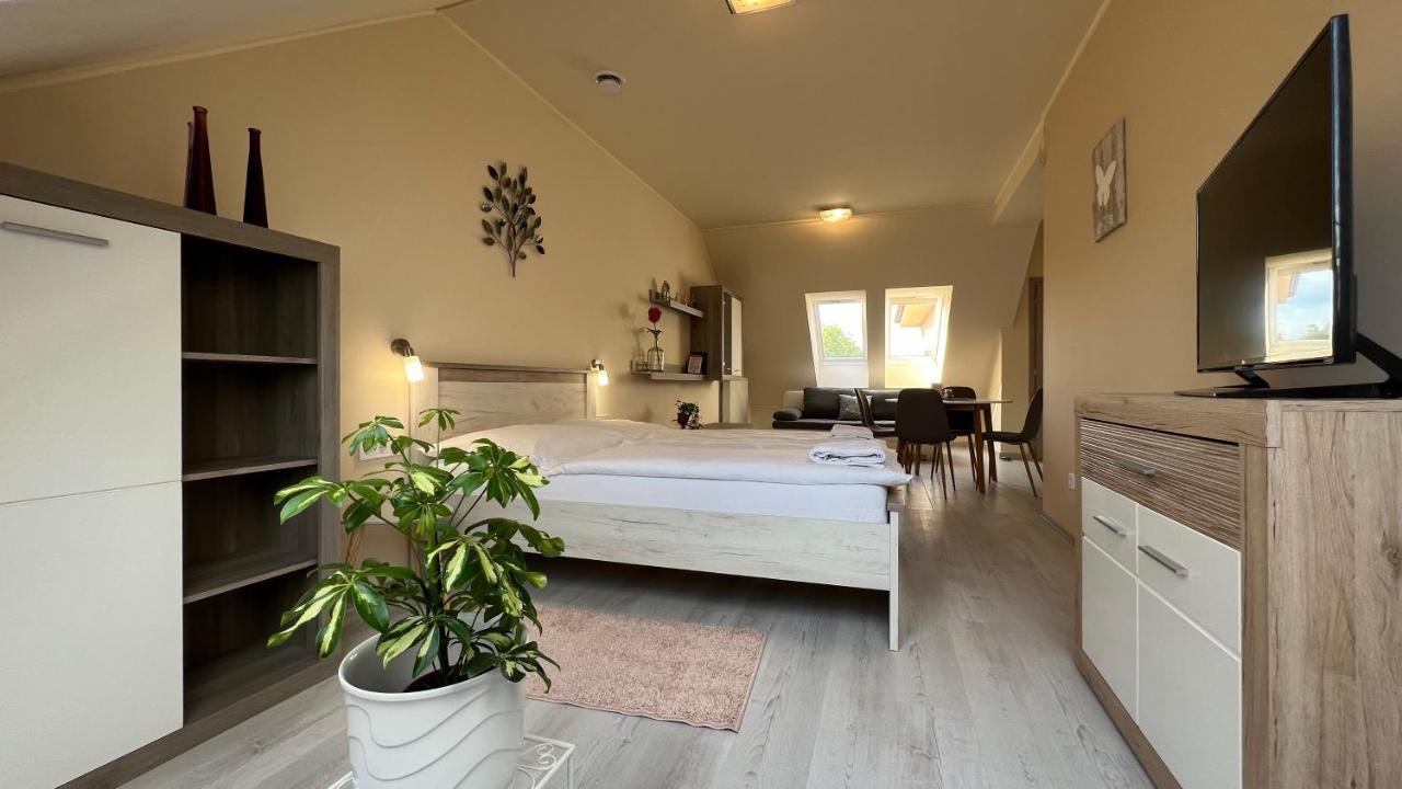 Gardencity Apartmanhaz Győr Eksteriør billede