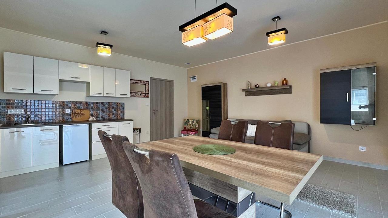 Gardencity Apartmanhaz Győr Eksteriør billede