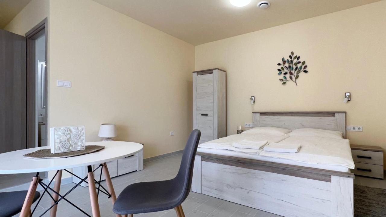 Gardencity Apartmanhaz Győr Eksteriør billede