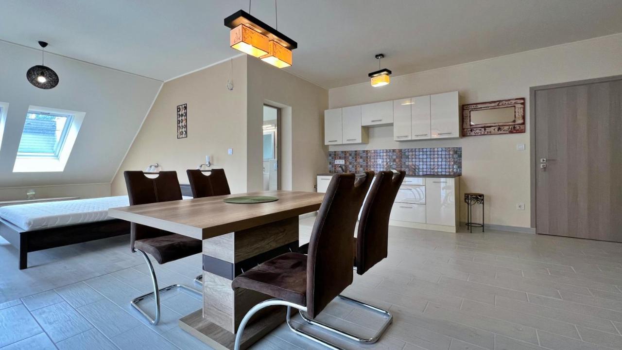 Gardencity Apartmanhaz Győr Eksteriør billede